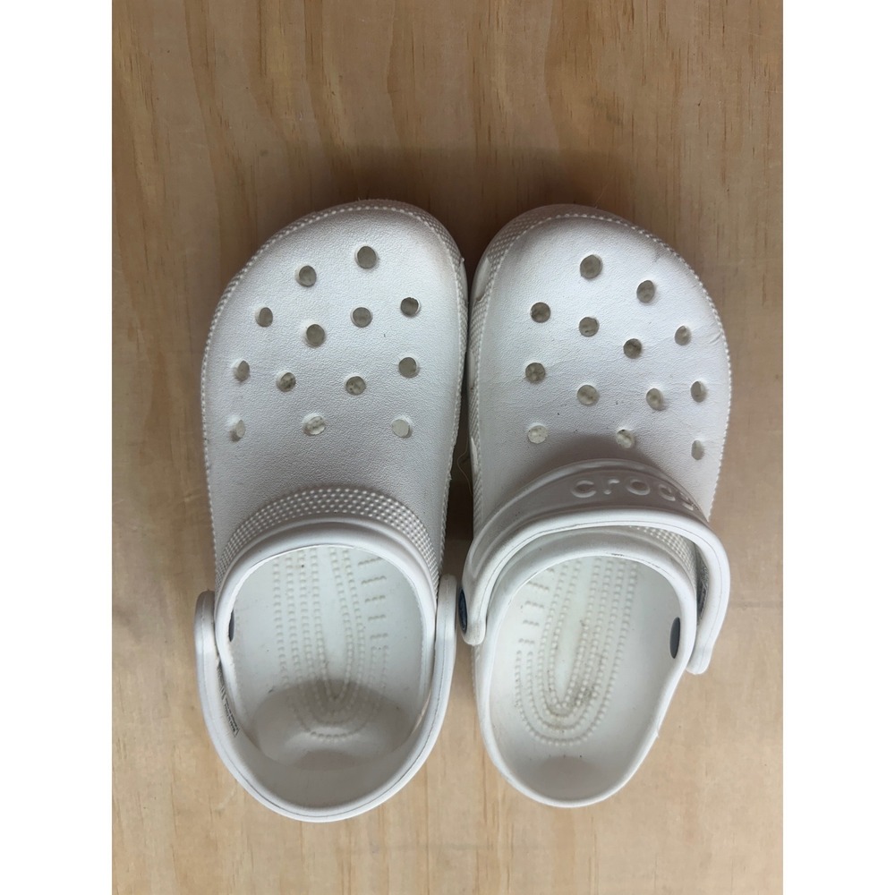 Crocs Classic Clogs White Slip On Comfort Shoes Womens 6 Mens 4